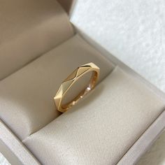 Gold Plated Geometric Faceted Band – Modern Diamond-Cut Statement Ring
