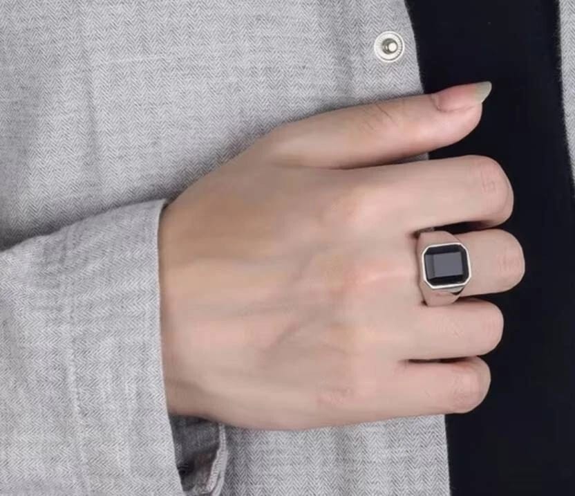 Vintage Black Square Ring