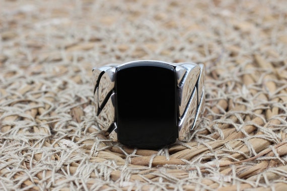 The Onyx Sovereign – Men’s Cuban Link Sterling Silver Signet Ring