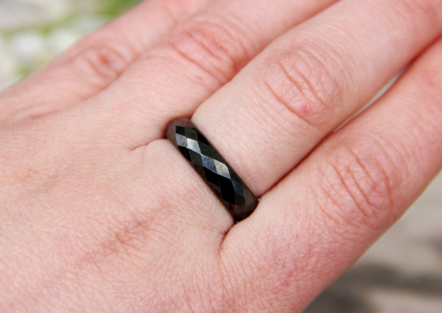Men’s Geometric Faceted Hematite Ring – Non-Magnetic Grey Stone Minimalist Band