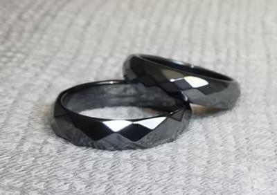 Men’s Geometric Faceted Hematite Ring – Non-Magnetic Grey Stone Minimalist Band