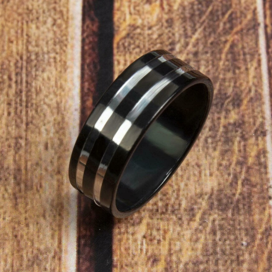 Men’s Polished Black & Silver Striped Band – Two-Tone Fashion Ring
